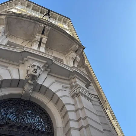 Coroneo 21 * Триест