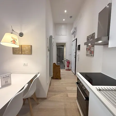 Coroneo 21 * Триест