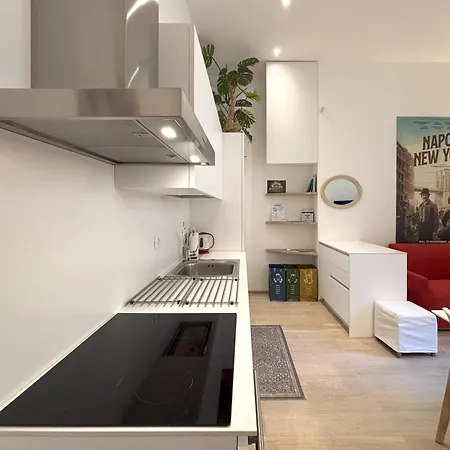 Coroneo 21 Триест