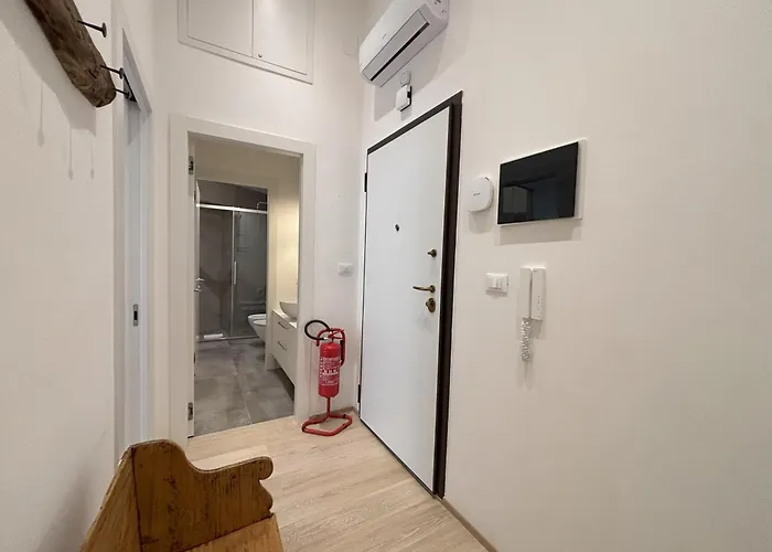 Coroneo 21 * טריאסטה